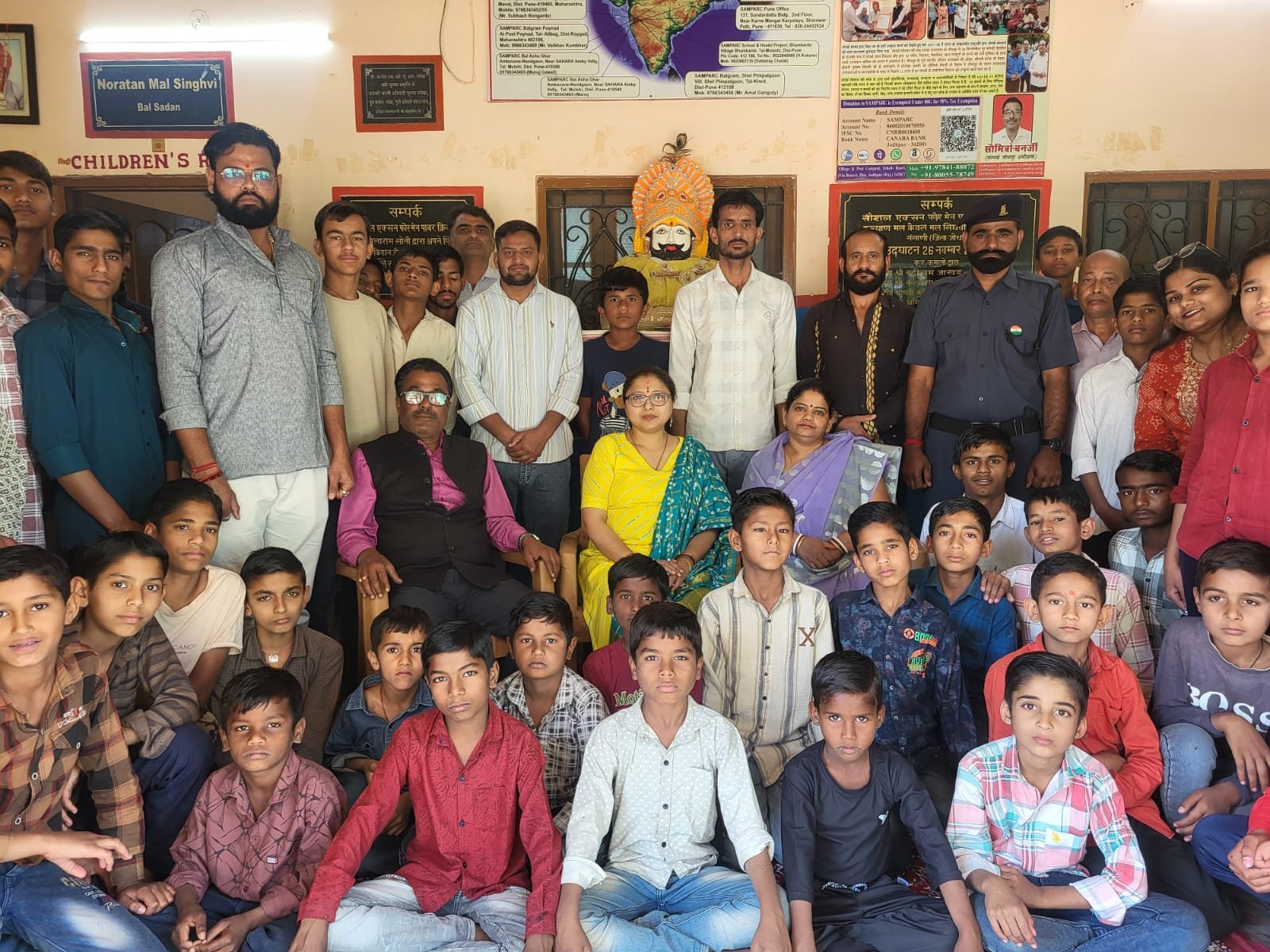 निराश्रित बच्चों